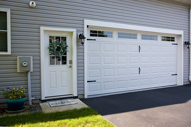24/7 Emergency Garage Door Panel Replacement experts in Manassas, VA
